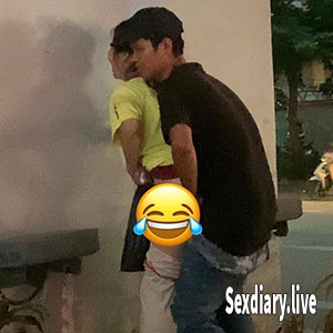 Thanh Niên Nứng Quá Vạch Quần Em Gái Non Chơi Dưới Cầu Vượt Ngay Đèn Xanh Giao Thông Sexdiary